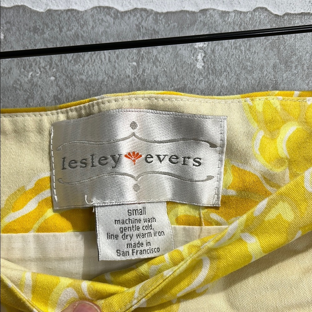Lesley Evers Yellow and White A-Line Mini Skirt Floral Skirt‎ Women’s Size Small - Picture 7 of 10